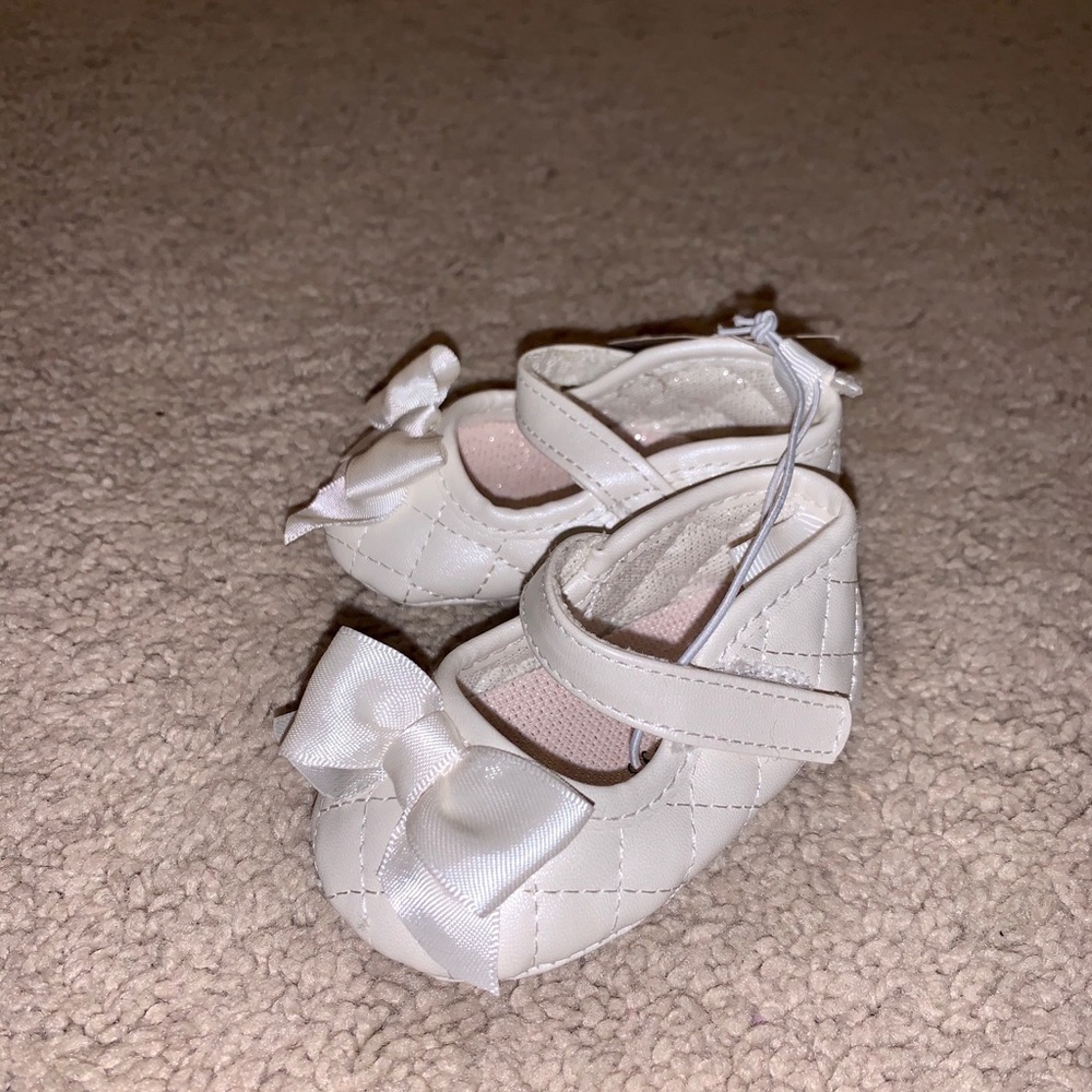 NWT Baby Girl Size 0 Koalababy Crib Flats